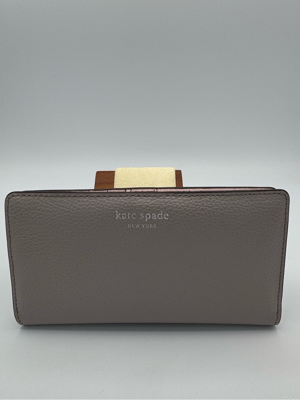 Kate Spade Wallet Grey pebbled Leather Bifold pink interior Classic Minimalist
